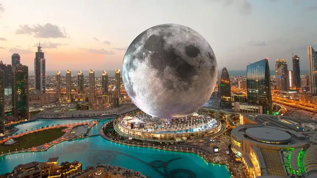 Moon à Dubaï : Un hôtel sphérique en forme de lune artificielle géante