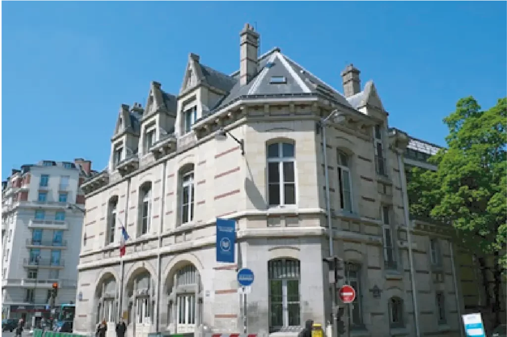 Façade de l’annexe de la Mairie du 15e et bibliothèque Vaugirard avant travaux d’accessibilité PMR à Paris 15e