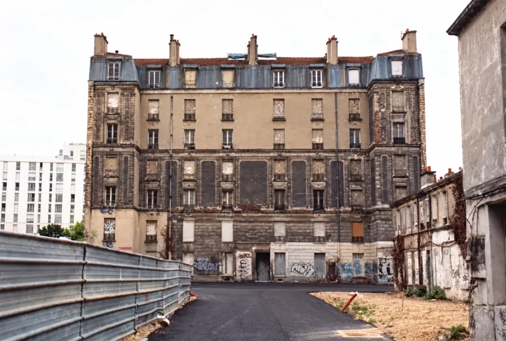 Immeuble rue Raymond-Losserand avant réhabilitation