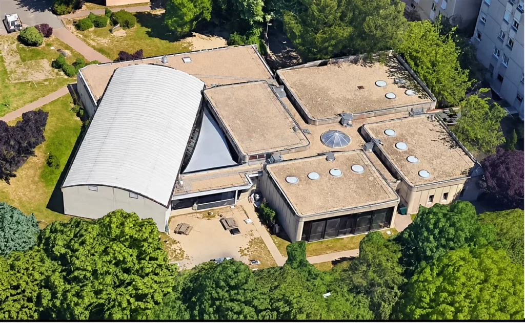 Foyer étudiant de l’Institut Mines-Télécom à Évry-Courcouronnes, vue aérienne